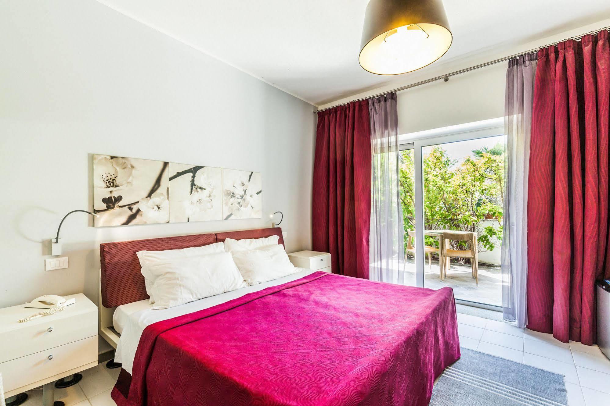 Hotel Residence Hibiscus La Caletta Zewnętrze zdjęcie