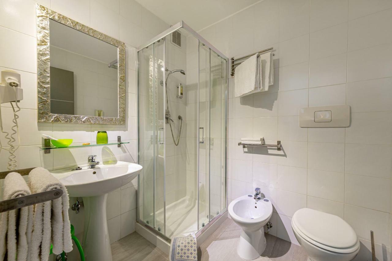 Hotel Residence Hibiscus La Caletta Zewnętrze zdjęcie